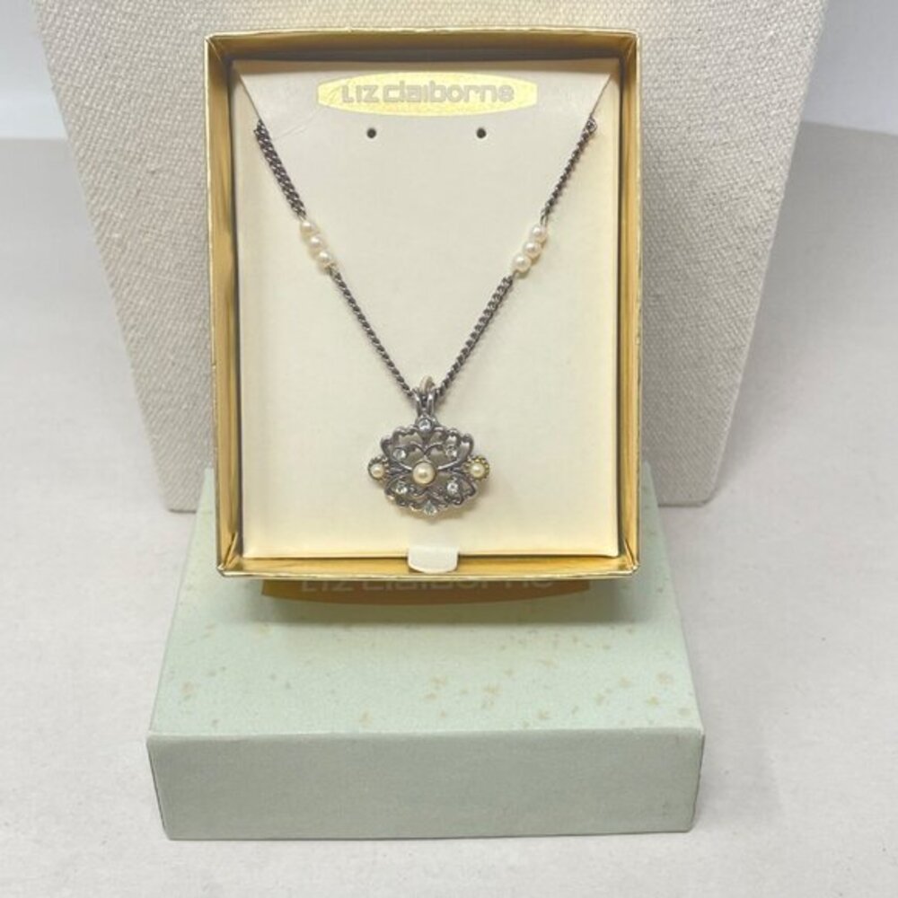 Liz Claiborne Pendant Necklace Filigree Faux Pearl Accent Vintage Inspired‎ New